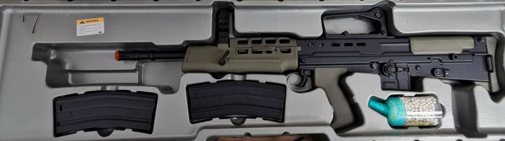 picture of ICS L85 A2 airsoft bullpup unboxed