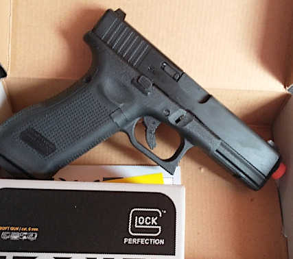 picture of umarex glock 17 gen 5 unboxed