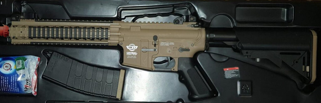 unboxed picture of g&g combat machine mk18 mod 1 aeg