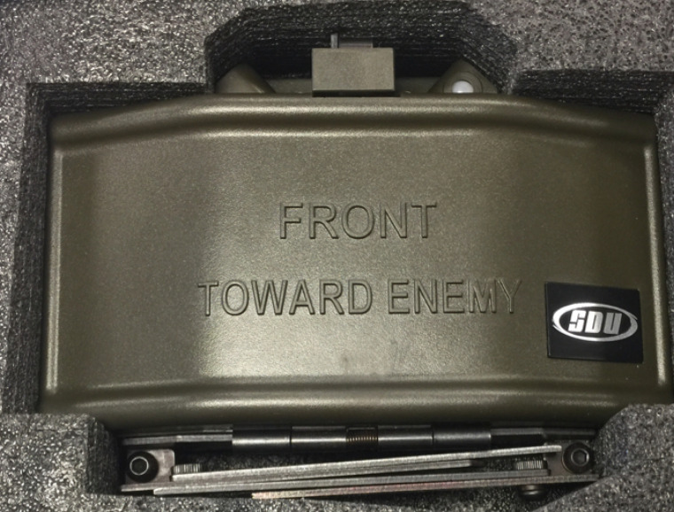 picture of airsoft claymore in box showing details