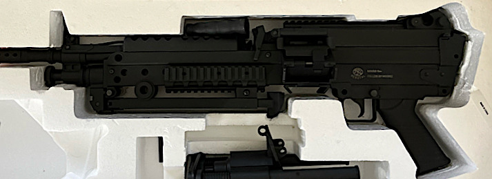 Picture of A&K M249 middleweight being unboxed